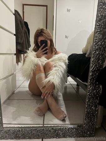 yvslla Photo Fuites Nudes OnlyFans 13