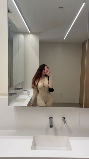 Zeling Photo Fuites Nudes OnlyFans 23