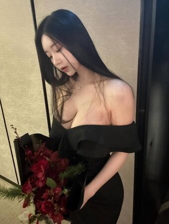 Zenny Photo Fuites Nudes OnlyFans 129