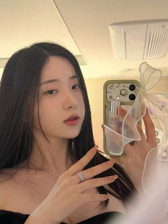 Zenny Photo Fuites Nudes OnlyFans 136